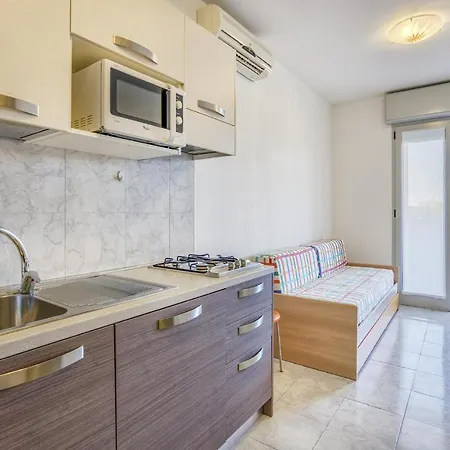 1 Bedroom Stunning In *