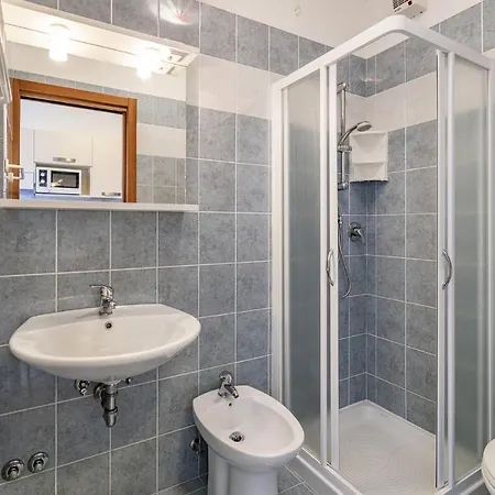 Apartamento 1 Bedroom Stunning In *