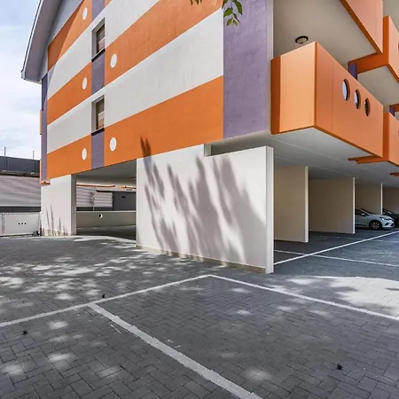 1 Bedroom Stunning In Apartamento *